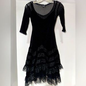 Betsey Johnson VINTAGE blk dot stretch 3/4 sleeve dress. Women’s size Small 🖤💐